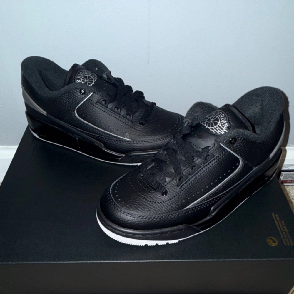 Jordan Air Jordan 2 Low Top Black‎ White Leather Lace Up Men's Sneakers
